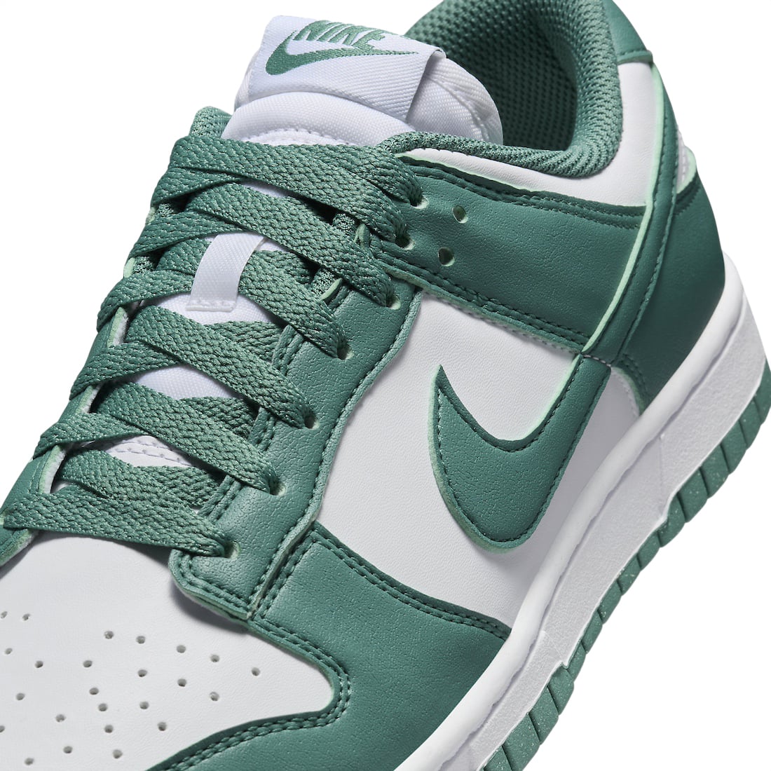 Nike Dunk Low WMNS Next Nature Bicoastal - Image 7