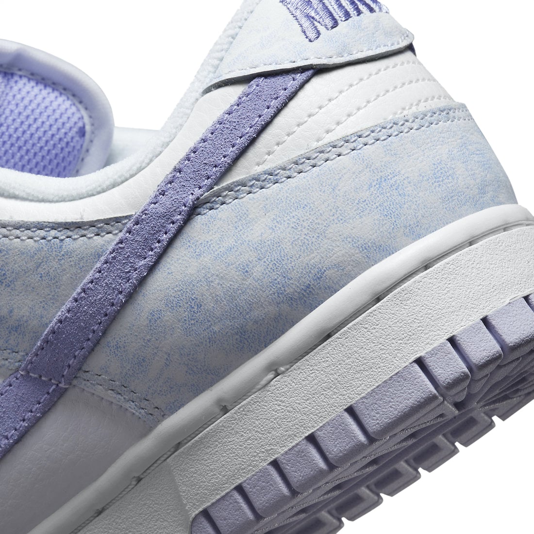 Nike Dunk Low WMNS Purple Pulse - Image 8