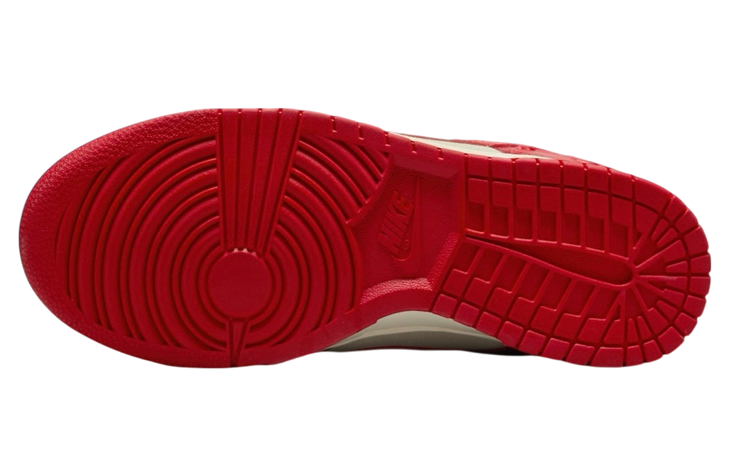 Nike Dunk Low WMNS Roses Valentine’s Day 2025 - Image 6
