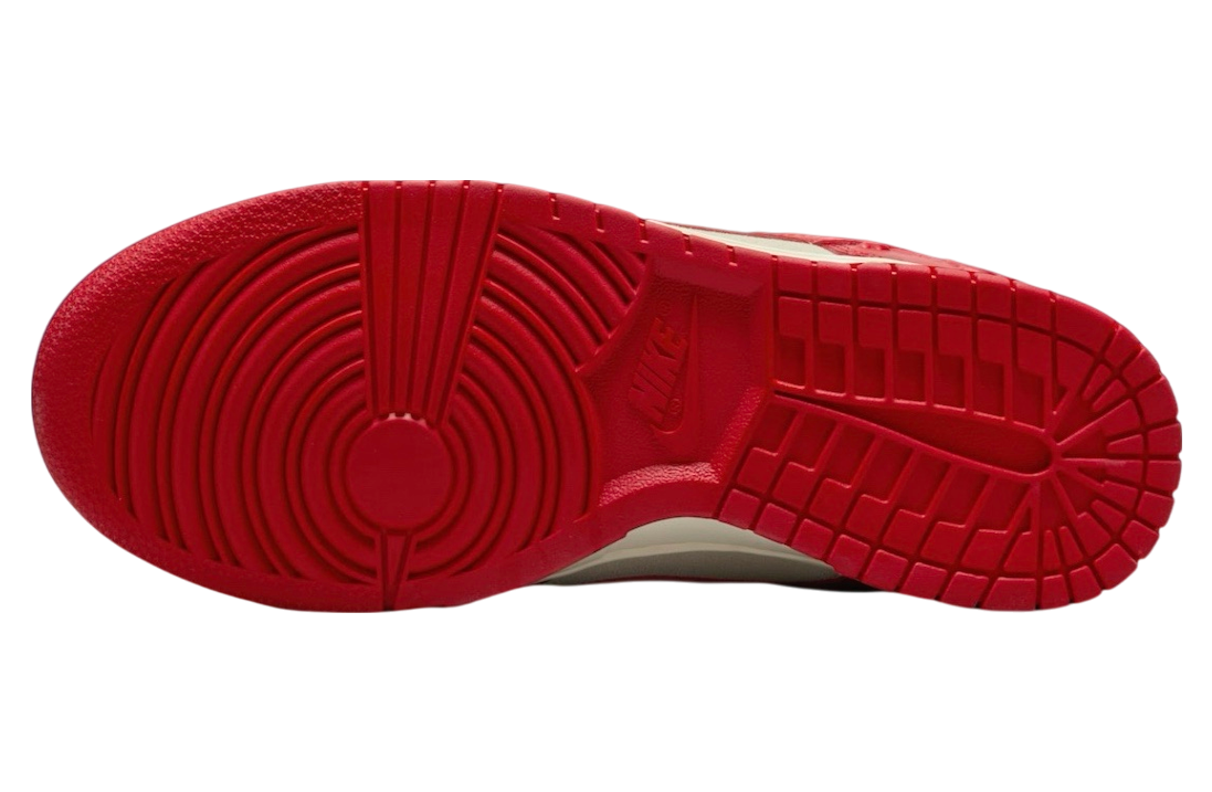 Nike Dunk Low WMNS Roses Valentine’s Day 2025 - Image 6