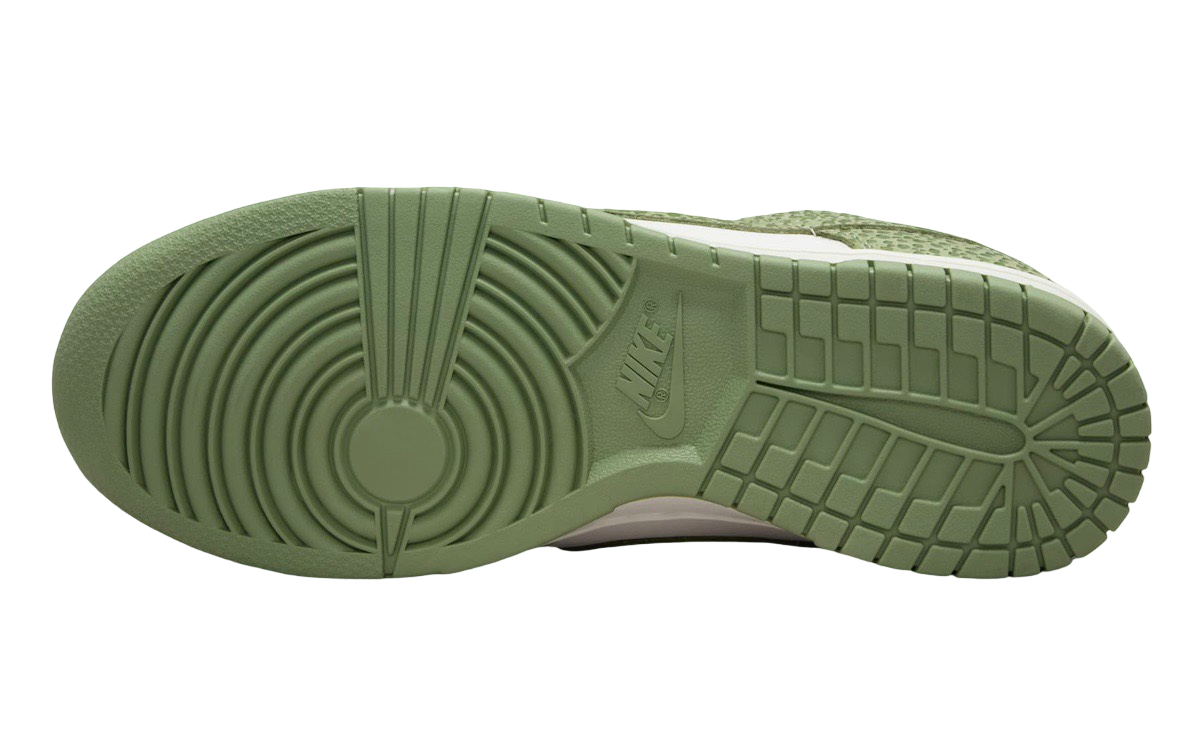 Nike Dunk Low WMNS Safari Oil Green - Image 6
