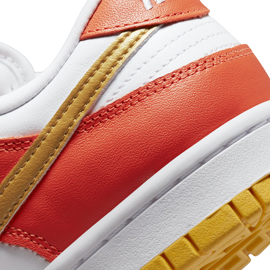 Nike Dunk Low WMNS University Gold - Image 7