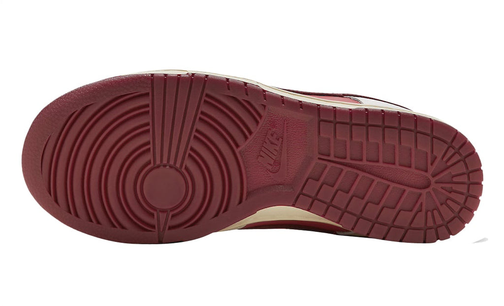 Nike Dunk Low WMNS Valentine’s Day Sail - Image 6