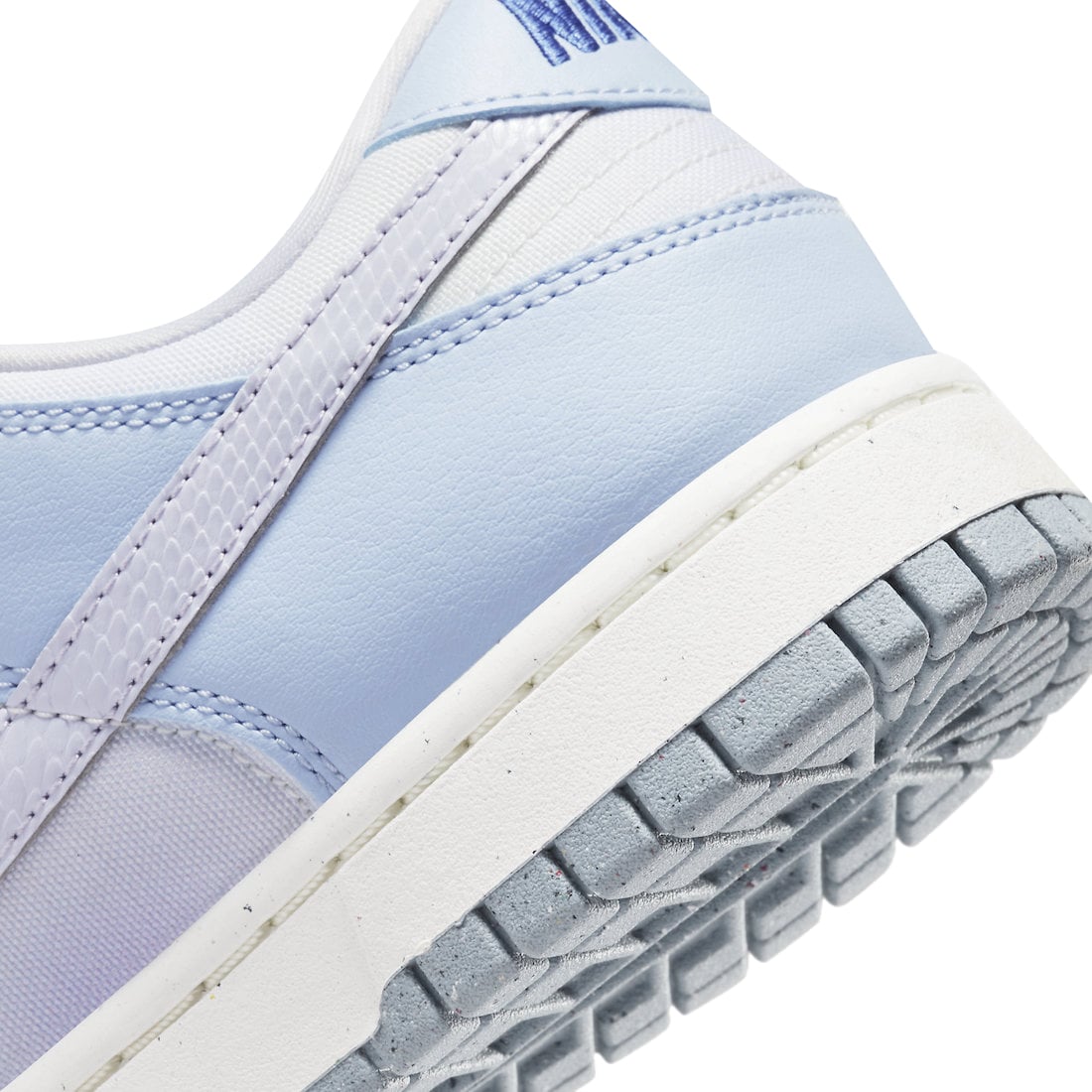 Nike Dunk Low WMNS White Blue Airbrush - Image 8