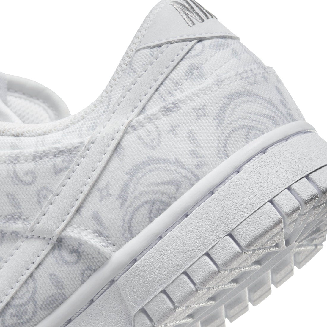 Nike Dunk Low WMNS White Paisley - Image 8