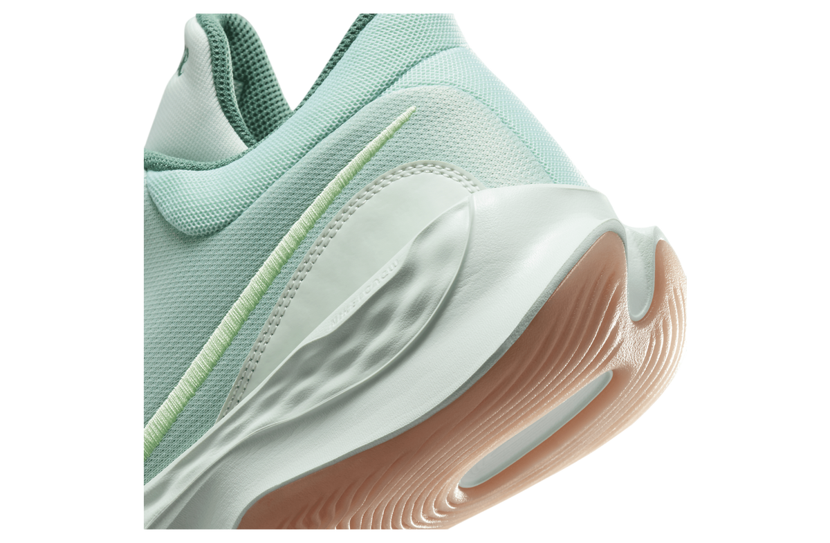 Nike Elevate 3 Barely Green / Jade Ice - Image 9