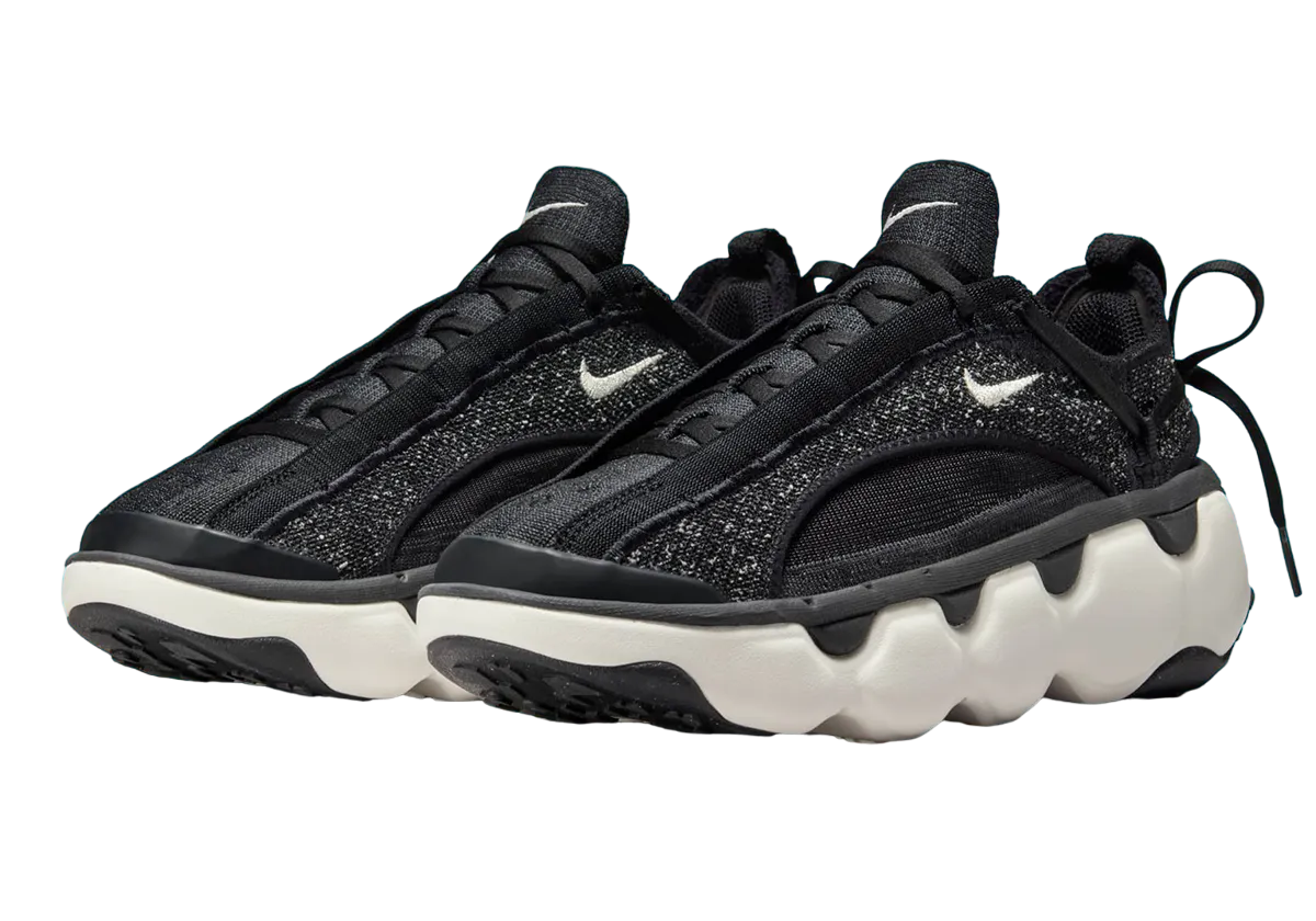 Nike Flyknit Bloom Black White - Image 2