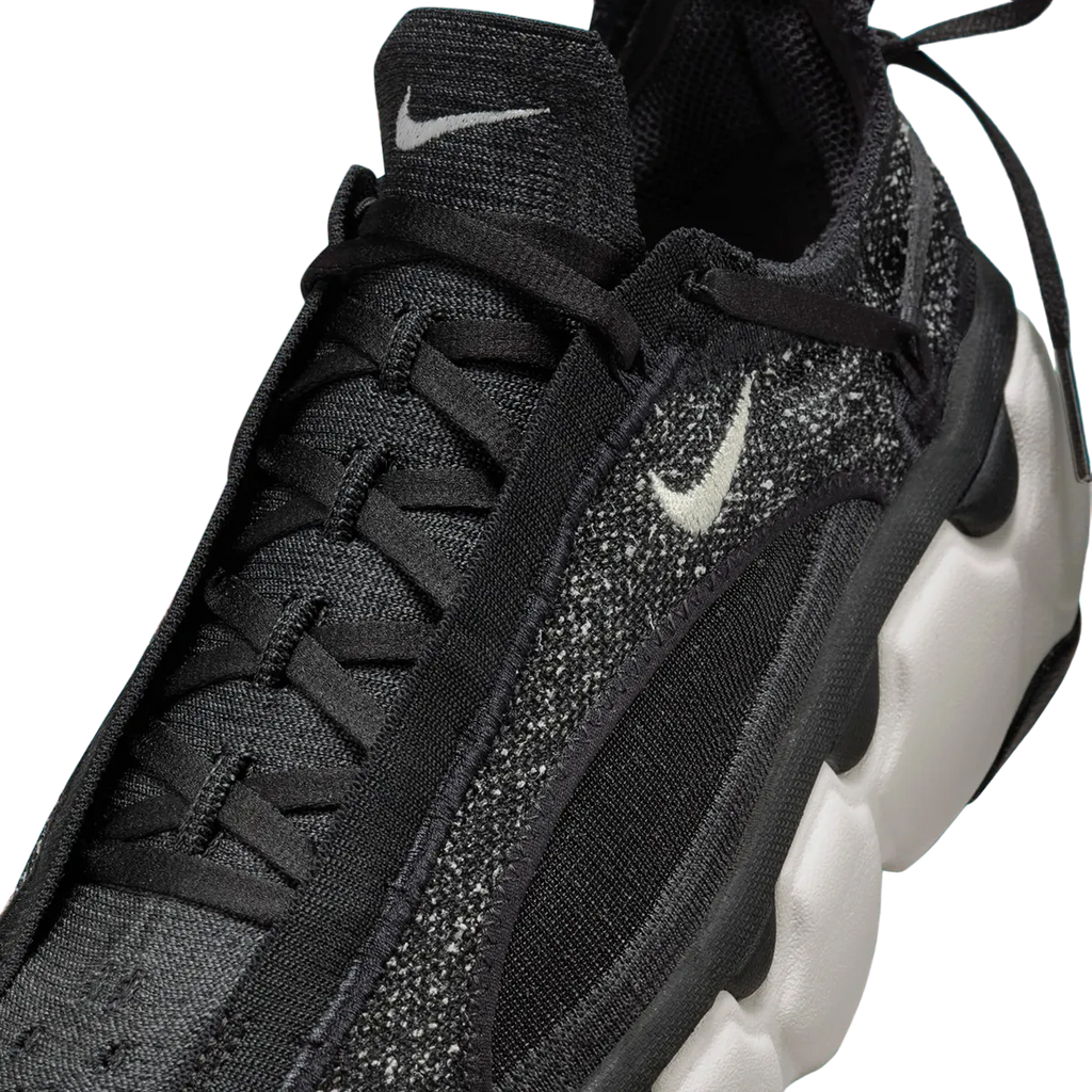 Nike Flyknit Bloom Black White - Image 8