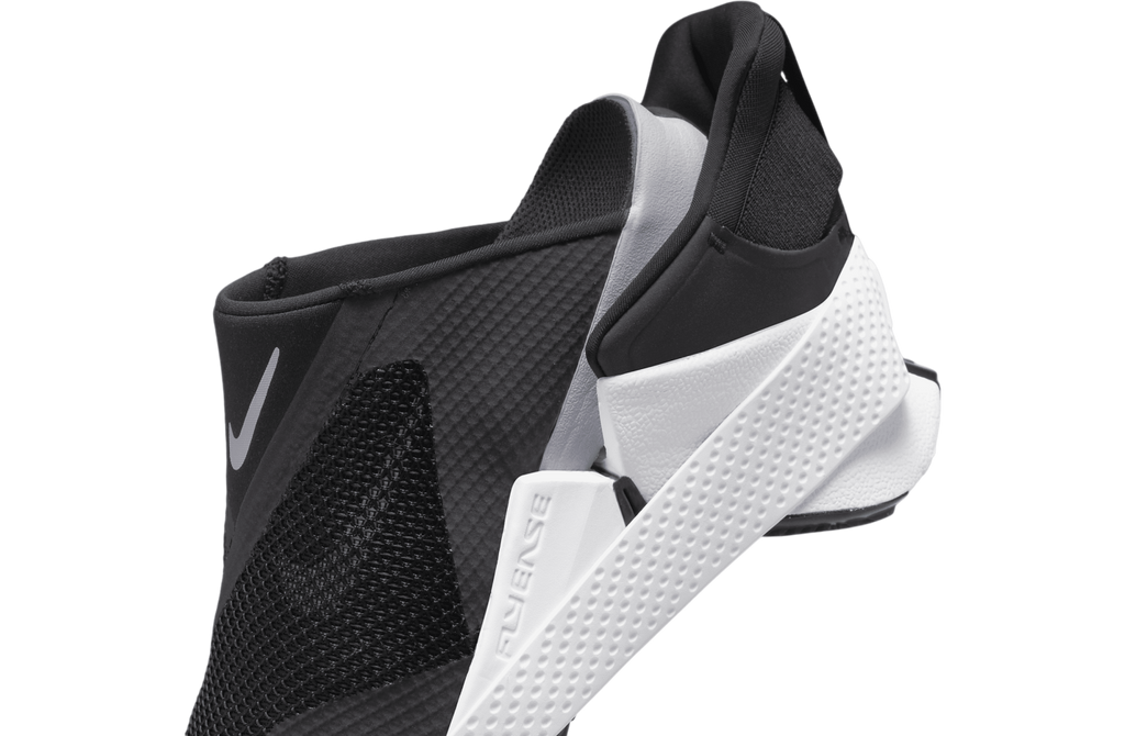 Nike Go FlyEase Black / White - Image 12