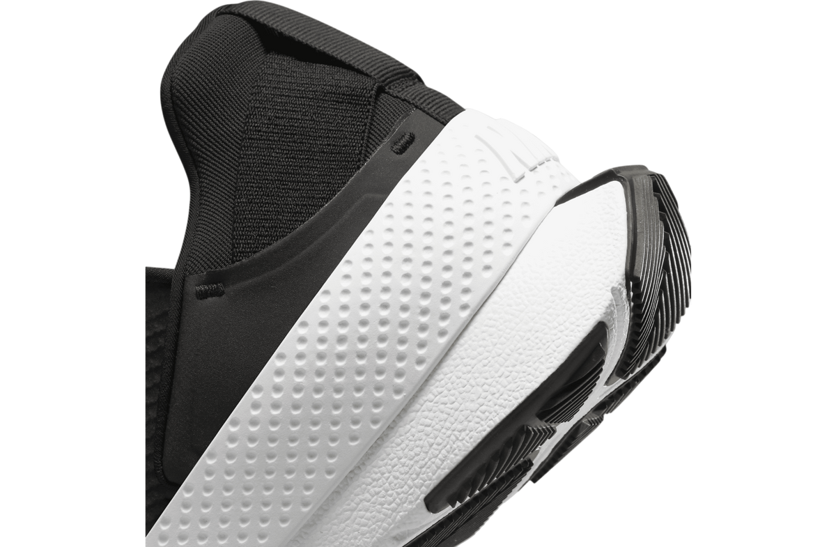 Nike Go FlyEase Black / White - Image 9