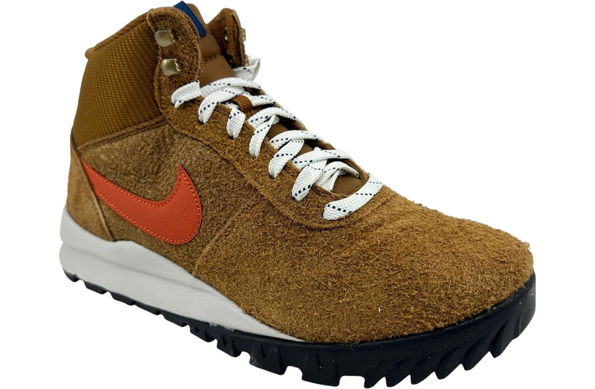 Nike Hoodland Light British Tan - Image 2