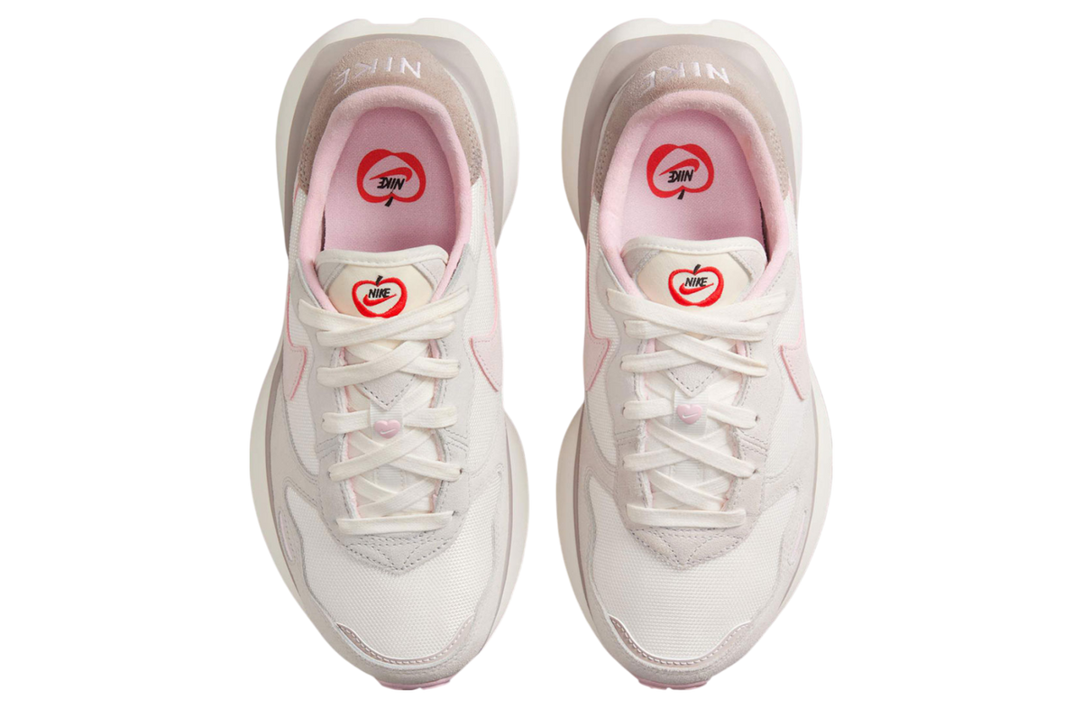 Nike Phoenix Waffle WMNS Valentine's Day - Image 4