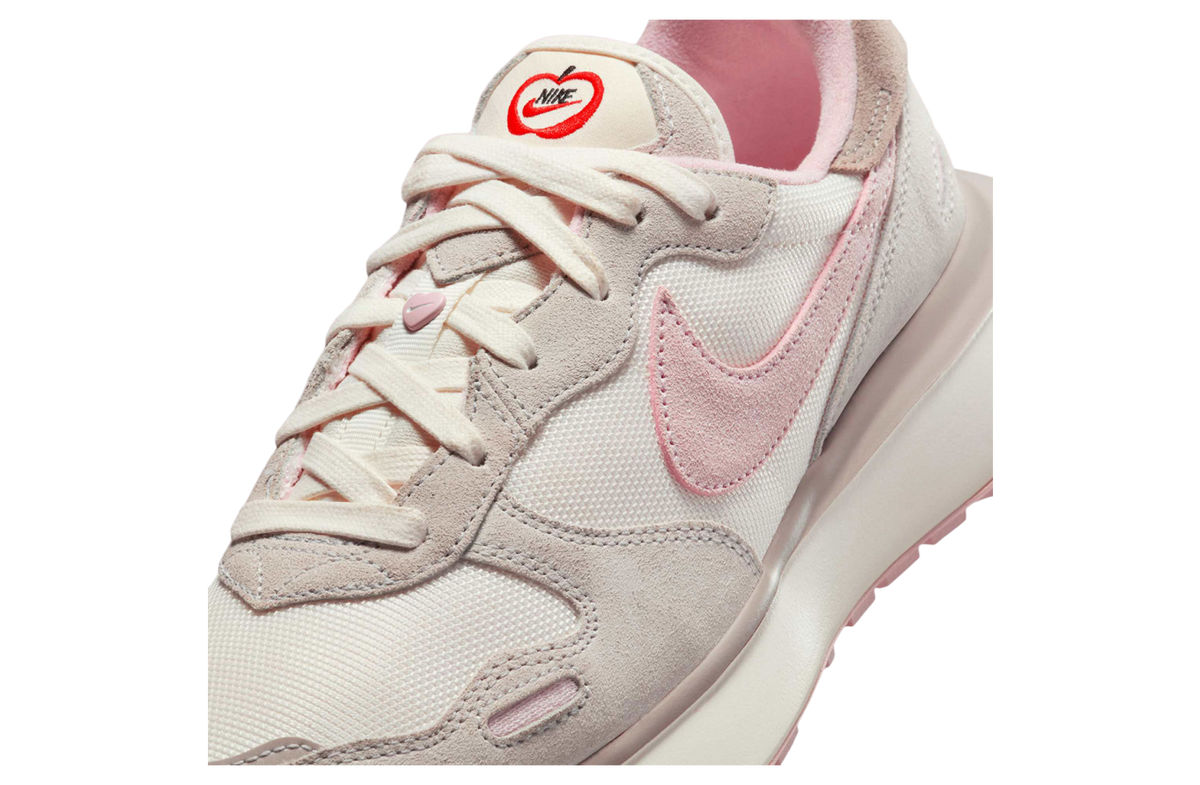 Nike Phoenix Waffle WMNS Valentine's Day - Image 7