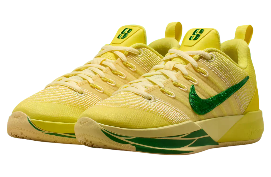 Nike Sabrina 3 Oregon Ducks - Image 2