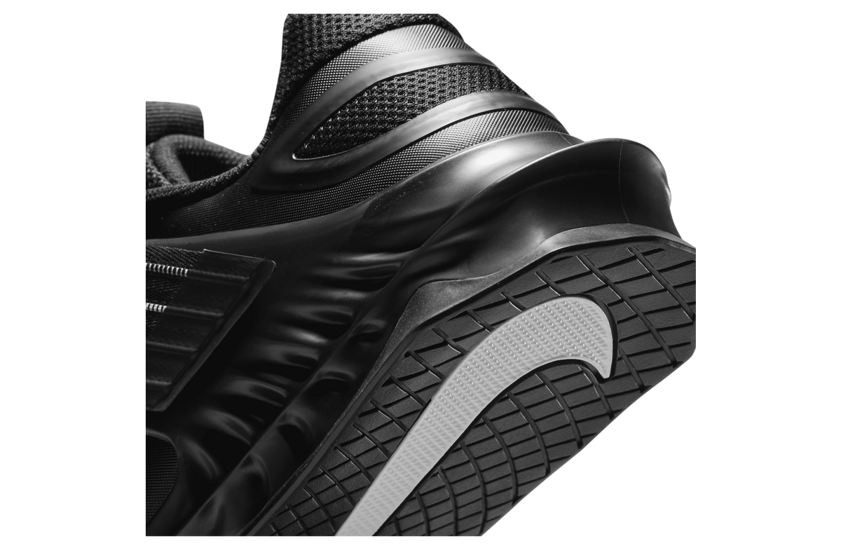 Nike Savaleos Black / Grey Fog - Image 8