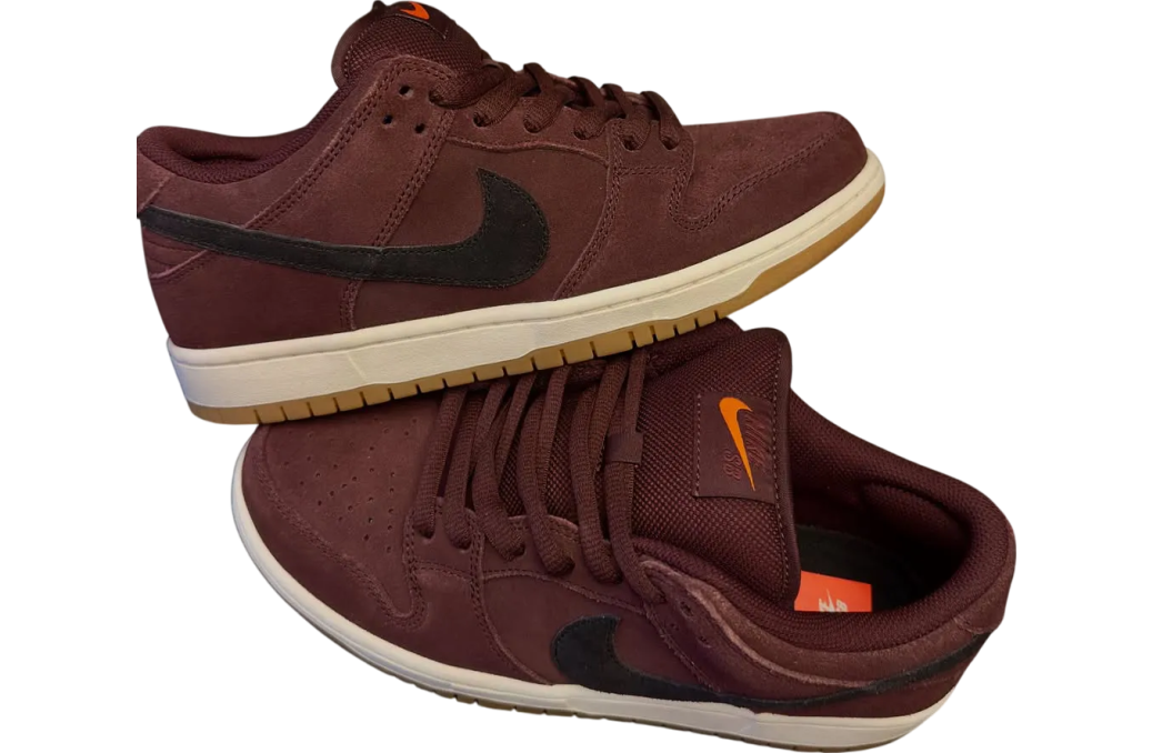 Nike SB Dunk Low Burgundy Crush / Black - Image 2