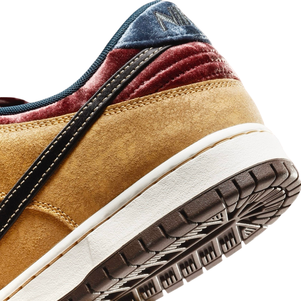 Nike SB Dunk Low City of Cinema - Image 8