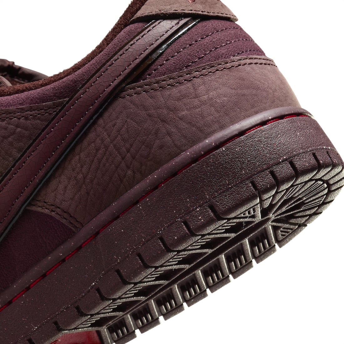 Nike SB Dunk Low City of Love Burgundy Crush - Image 8