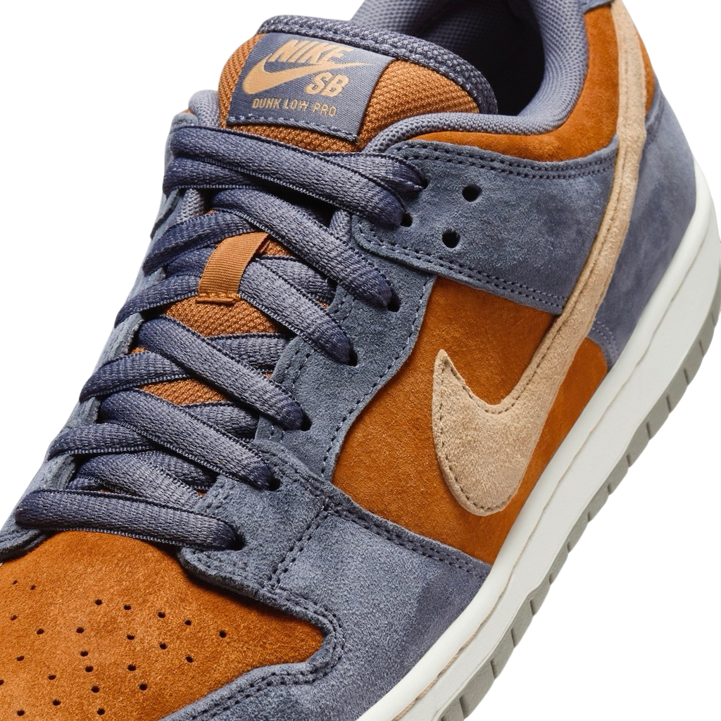 Nike SB Dunk Low Light Carbon - Image 7