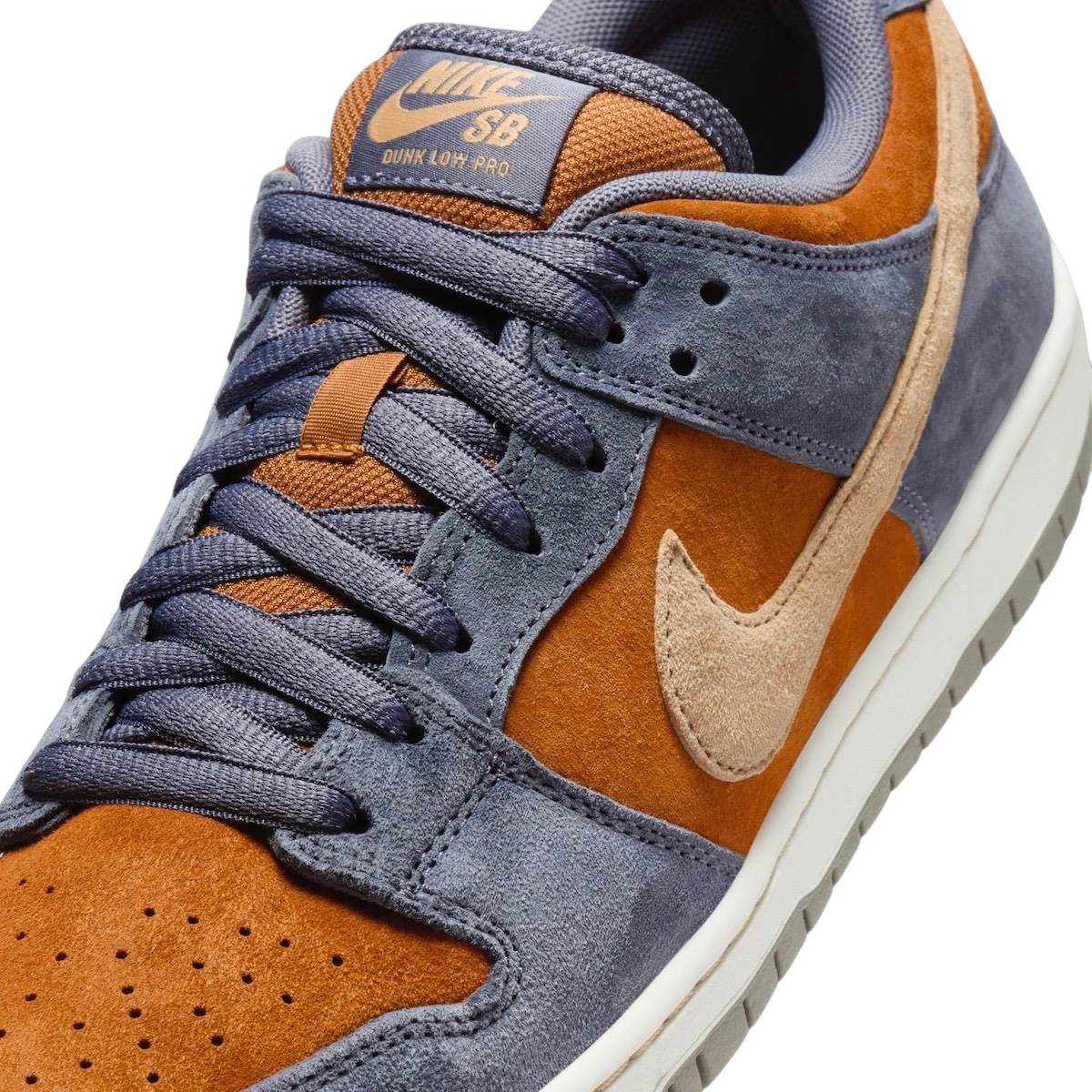 Nike SB Dunk Low Light Carbon - Image 7