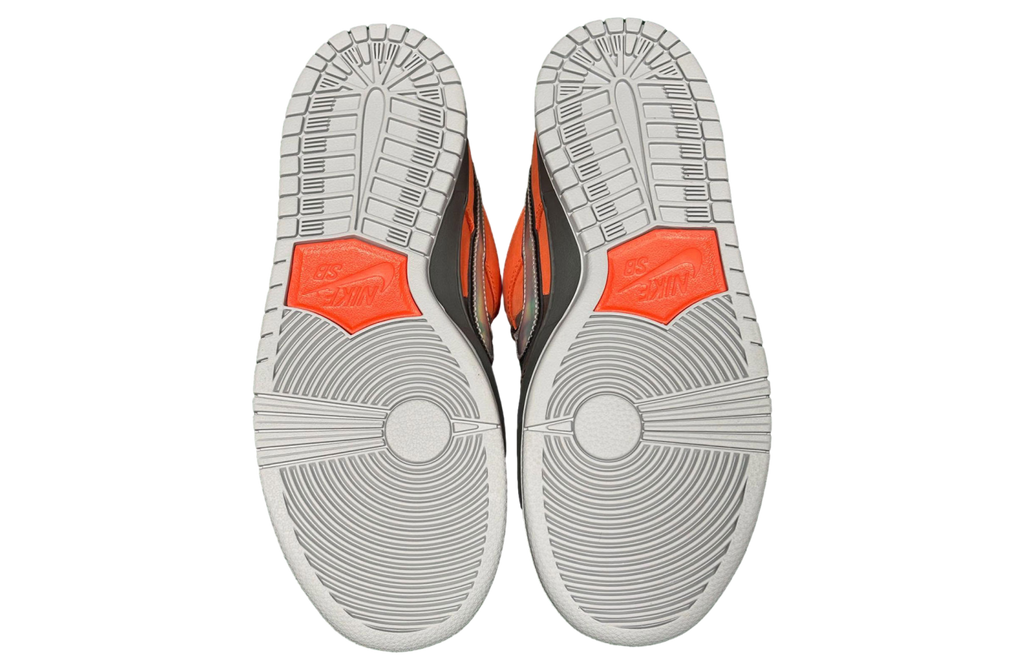 Nike SB Dunk Low Muni Fast Pass Safety Orange / Wolf Grey - Image 16