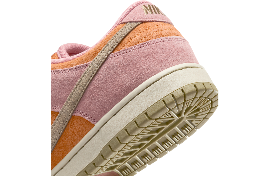 Nike SB Dunk Low Red Stardust / Neutral Olive - Image 8