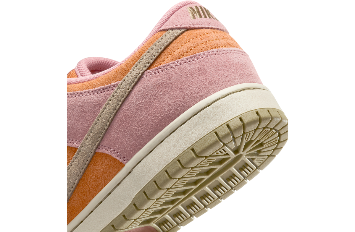 Nike SB Dunk Low Red Stardust / Neutral Olive - Image 8