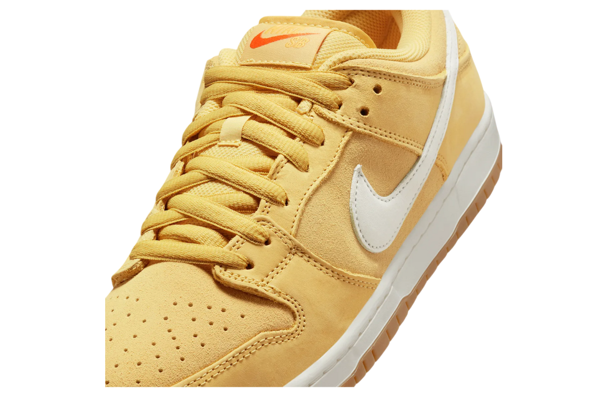 Nike SB Dunk Low Saturn Gold / Sail - Image 7