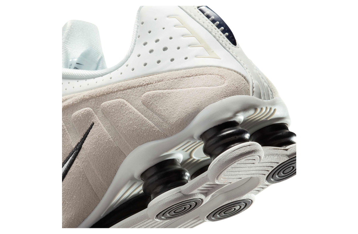 Nike Shox R4 WMNS White Black Suede - Image 8