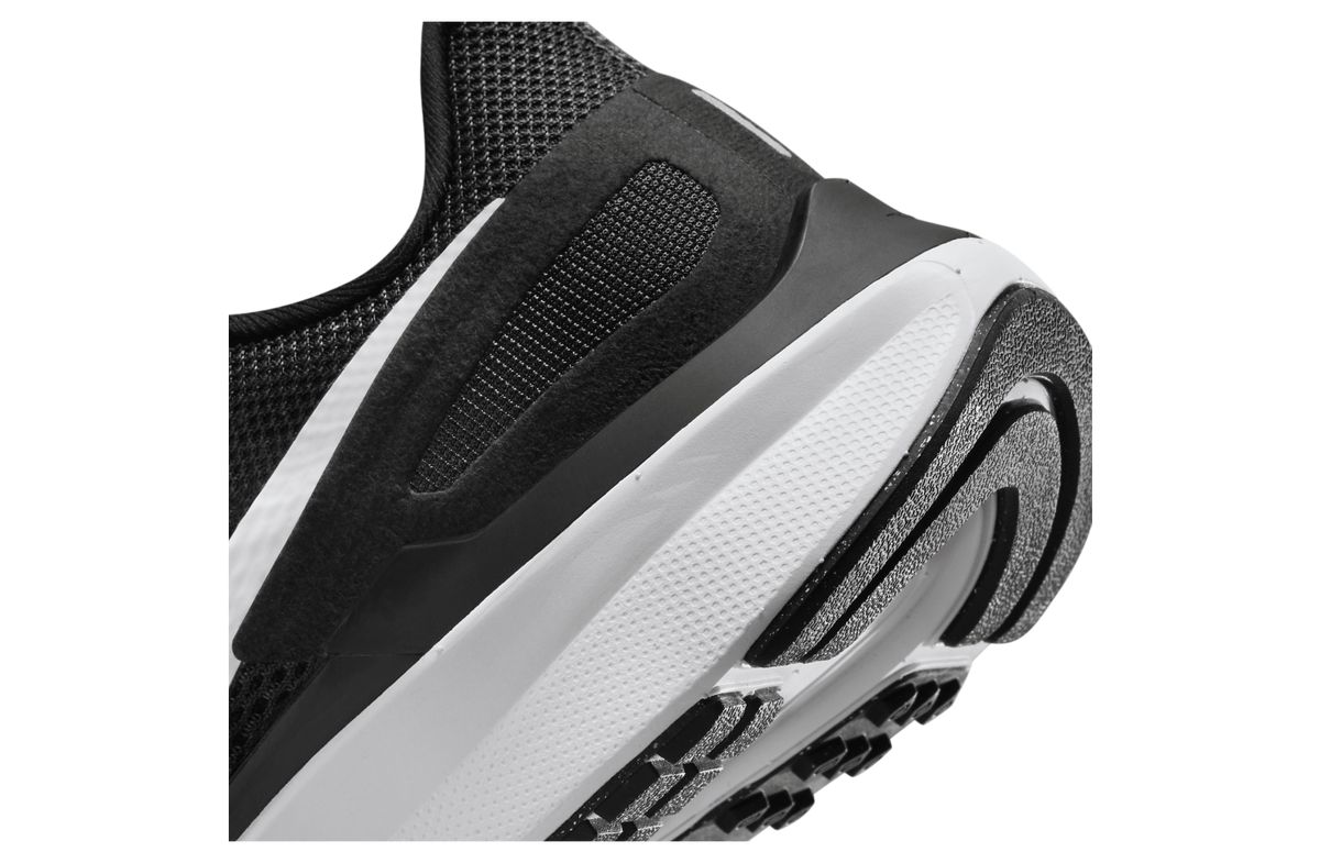 Nike Structure 25 WMNS Black / Dark Smoke Grey - Image 9