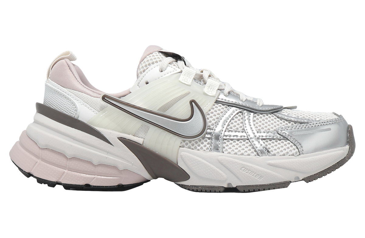 Nike V2K Run WMNS Platinum Tint / Metallic Silver - Image 5
