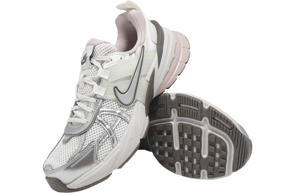Nike V2K Run WMNS Platinum Tint / Metallic Silver - Image 6