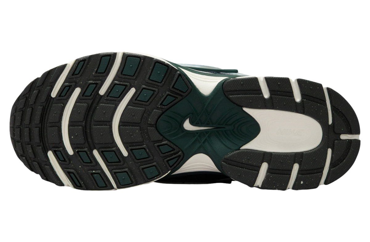 Nike V5 RNR WMNS Seaweed / Metallic Silver - Image 3