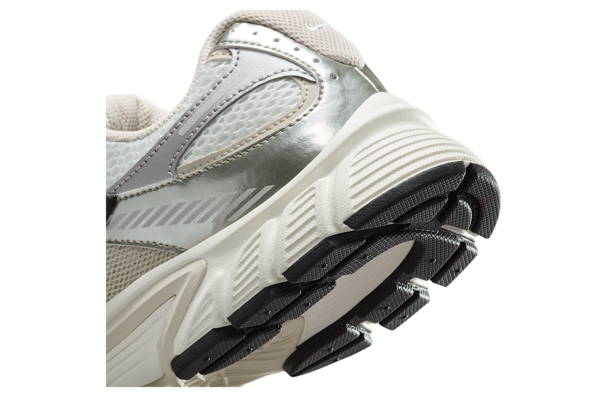 Nike V5 Rnr WMNS Summit White / Sail - Image 8
