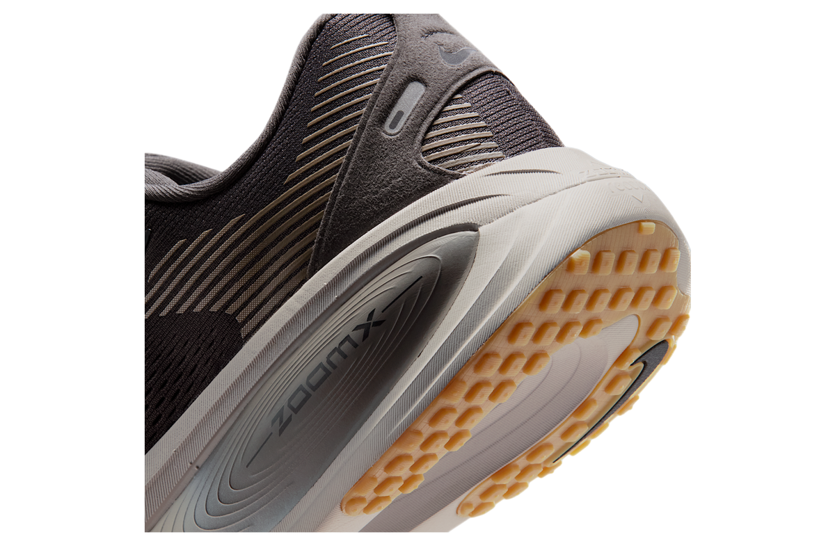 Nike Vomero 18 Medium Ash / College Grey - Image 8