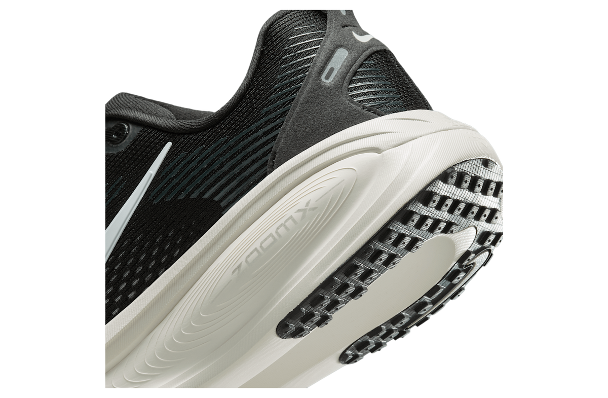 Nike Vomero 18 WMNS Black / Coconut Milk - Image 8