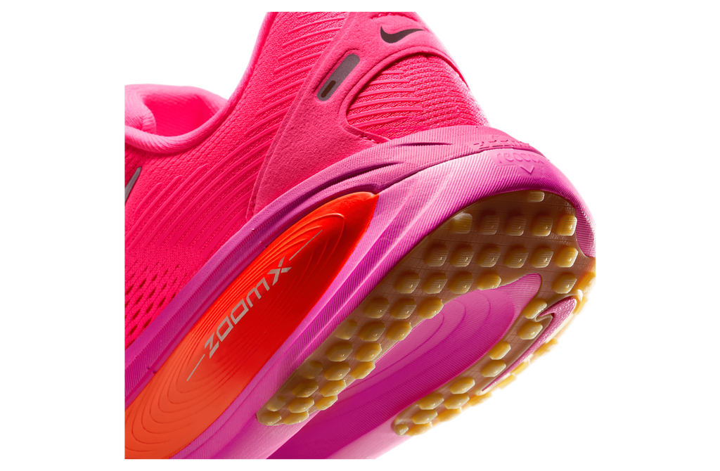 Nike Vomero 18 WMNS Digital Pink / Bright Crimson - Image 8