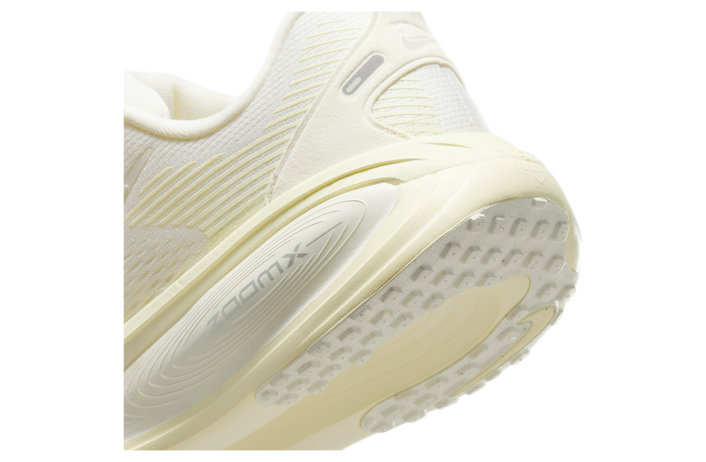 Nike Vomero 18 WMNS Sail / Coconut Milk - Image 8