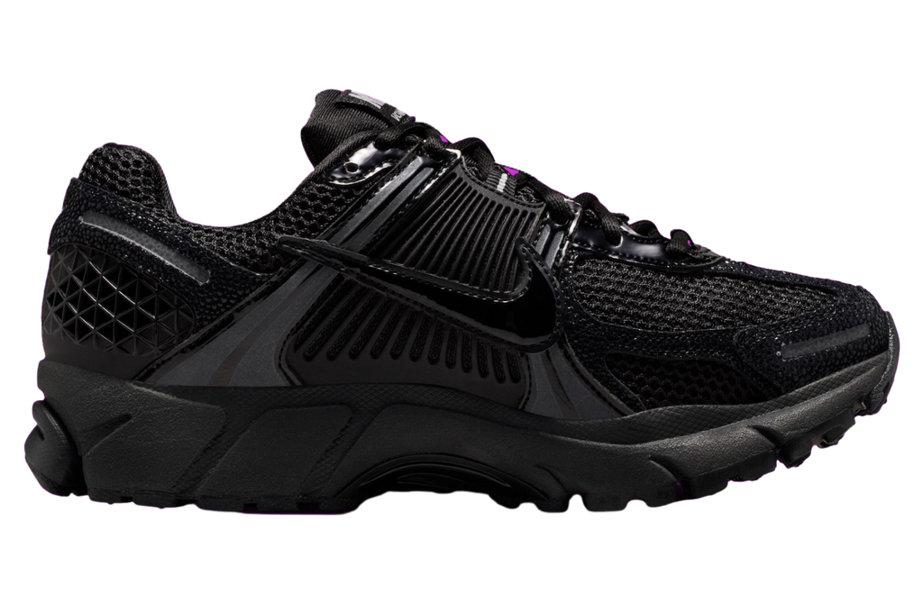 Nike Vomero 5 WMNS Black / Metallic Silver - Image 2