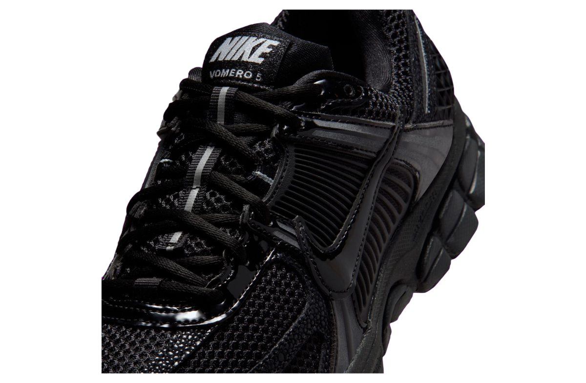 Nike Vomero 5 WMNS Black / Metallic Silver - Image 5