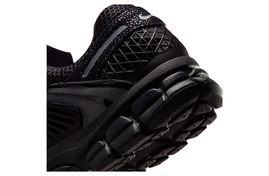 Nike Vomero 5 WMNS Black / Metallic Silver - Image 7