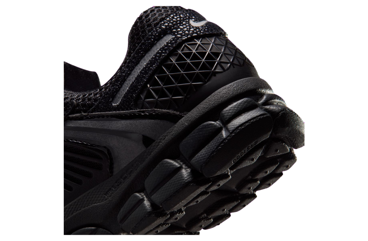Nike Vomero 5 WMNS Black / Metallic Silver - Image 7