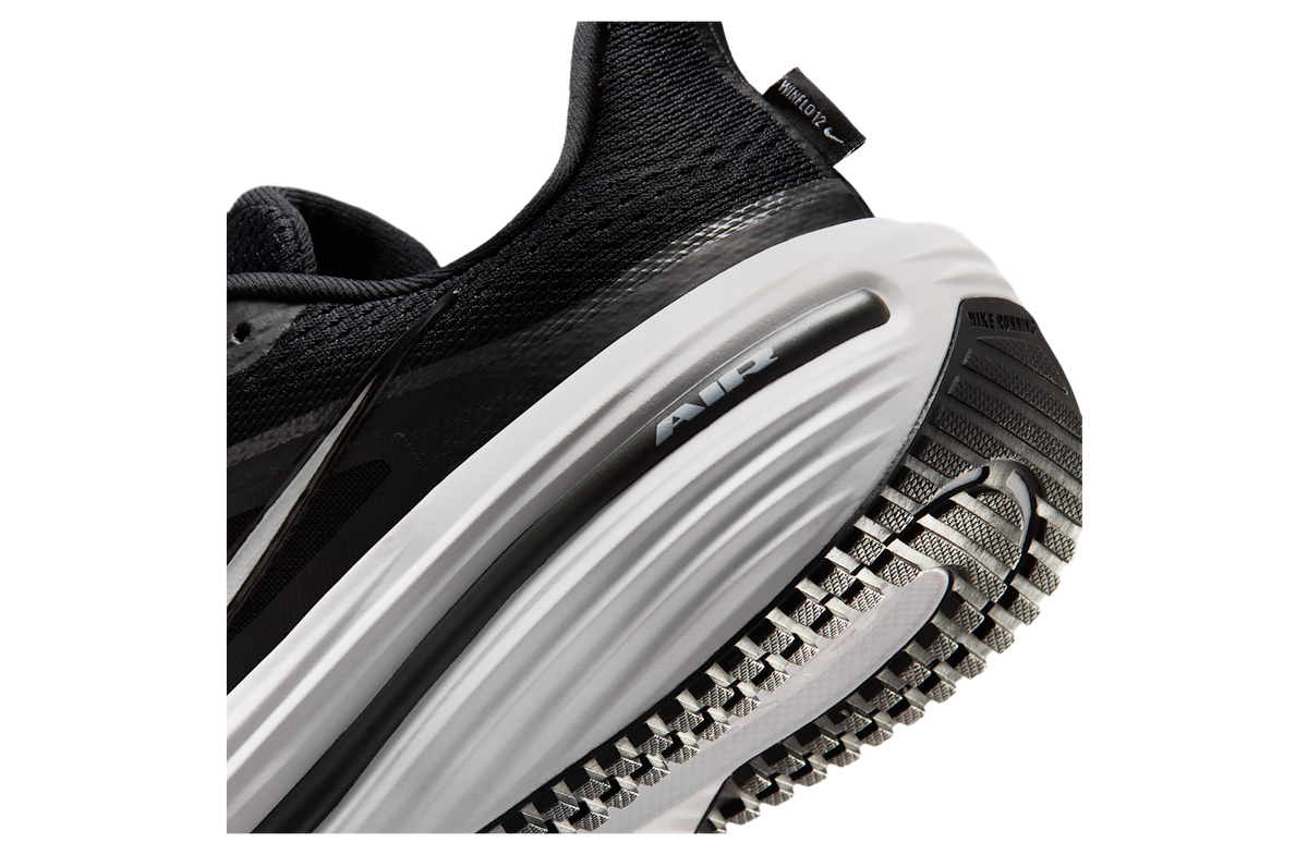 Nike Winflo 12 Black / Dark Smoke Grey - Image 8