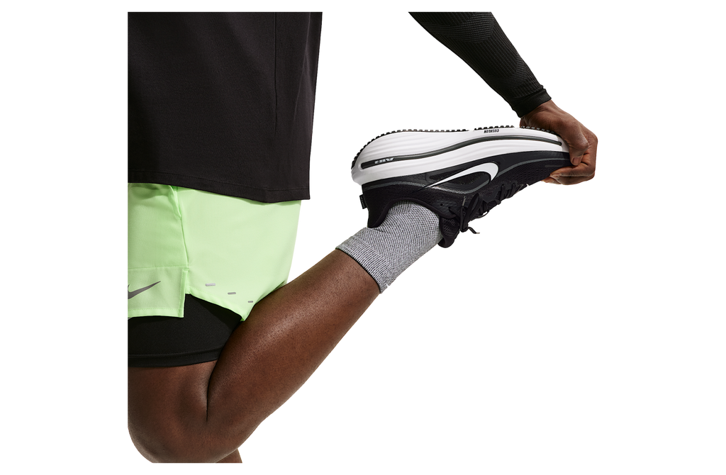 Nike Winflo 12 Black / Dark Smoke Grey - Image 9