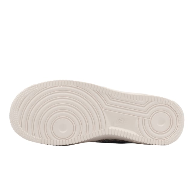 Nike WMNS Air Force 1 07 LX Denim Swoosh Boucle - Image 4