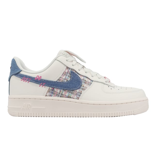 Nike WMNS Air Force 1 07 LX Denim Swoosh Boucle - Image 5