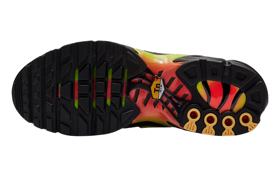 Nike WMNS Air Max Plus Volt Solar Red - Image 6