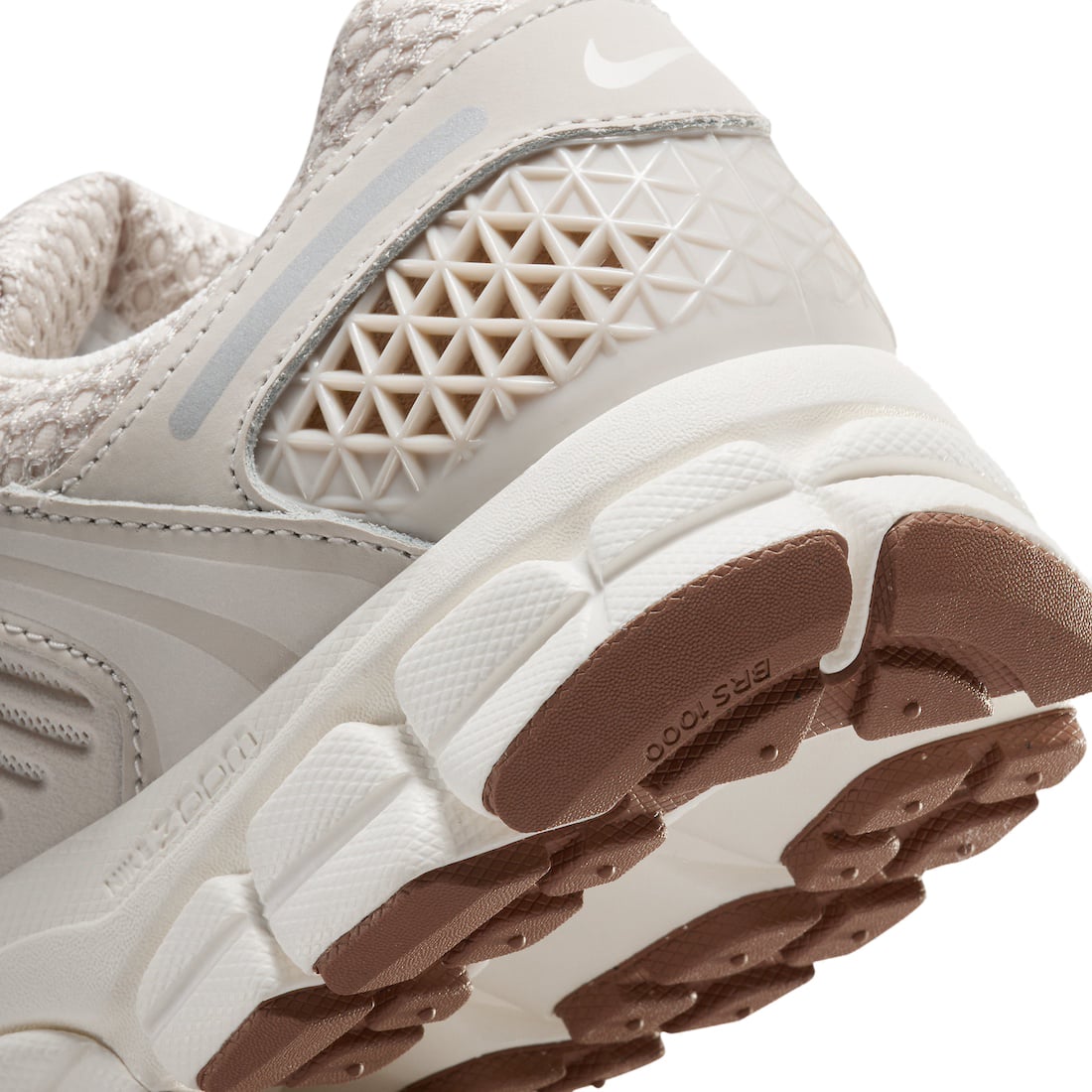 Nike WMNS Zoom Vomero 5 Light Orewood Brown - Image 7