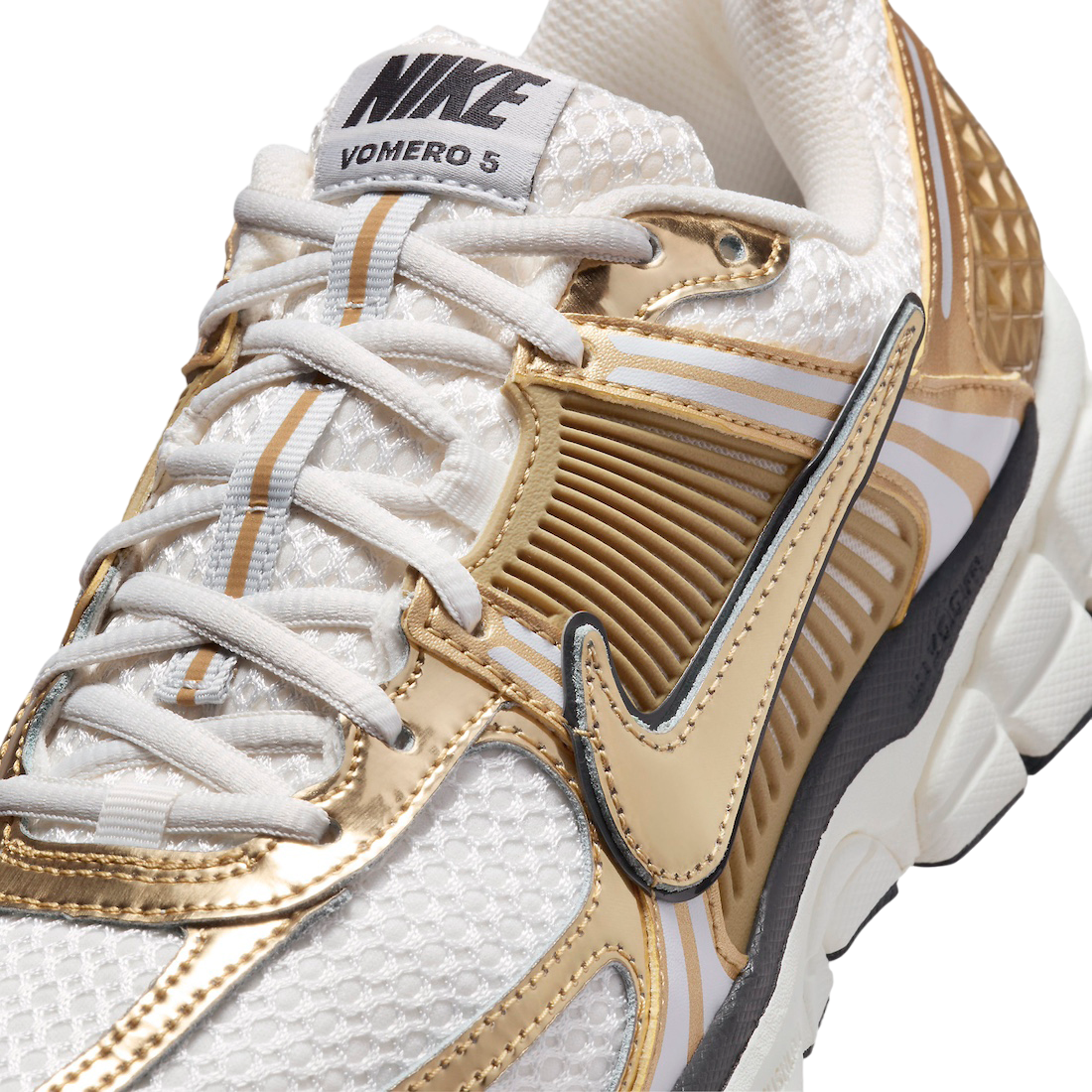 Nike WMNS Zoom Vomero 5 Metallic Gold - Image 7
