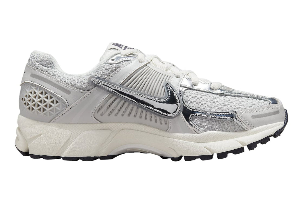 Nike WMNS Zoom Vomero 5 Photon Dust - Image 3